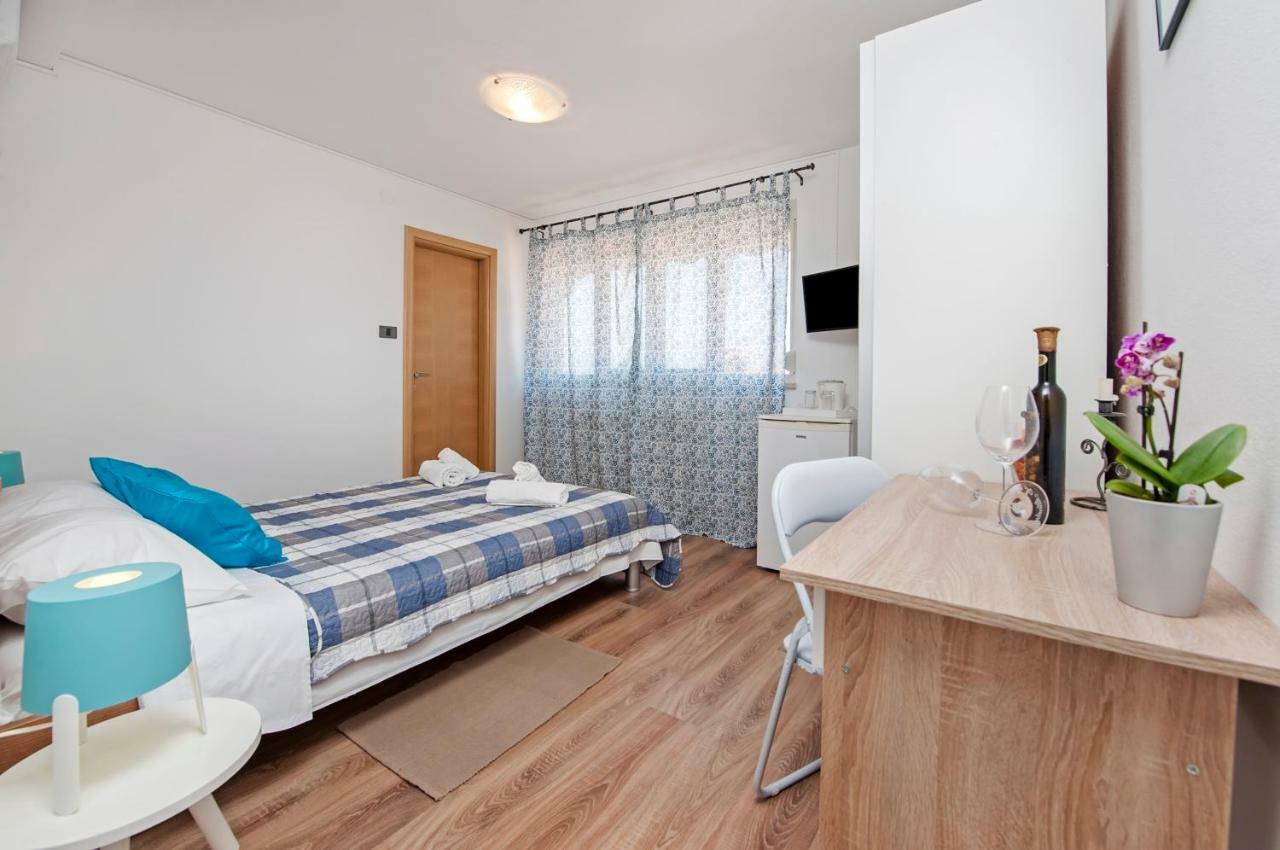 Rooms Mariana Rovigno Esterno foto